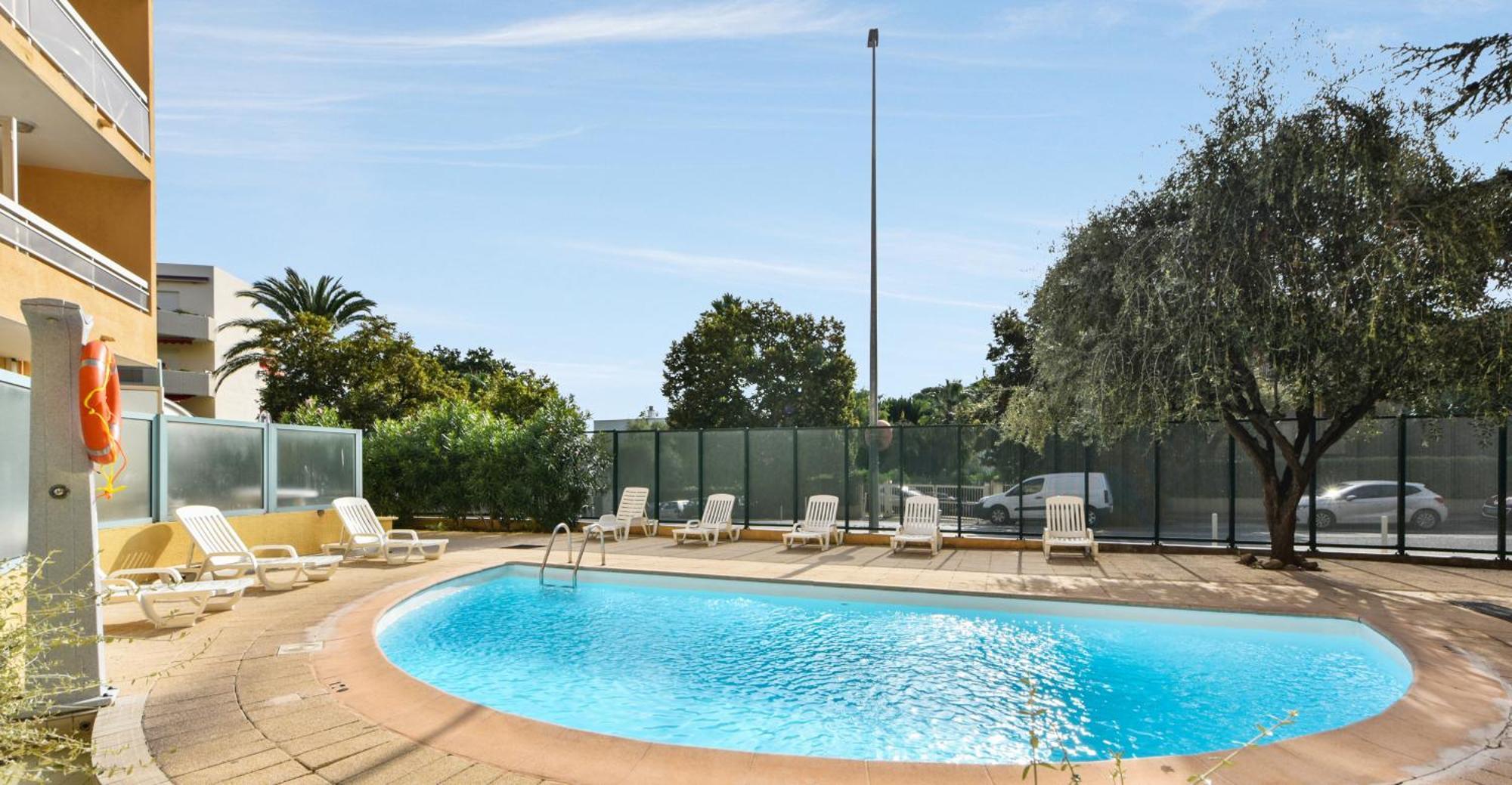 Residence Pierre & Vacances La Rostagne Juan-les-Pins Luaran gambar